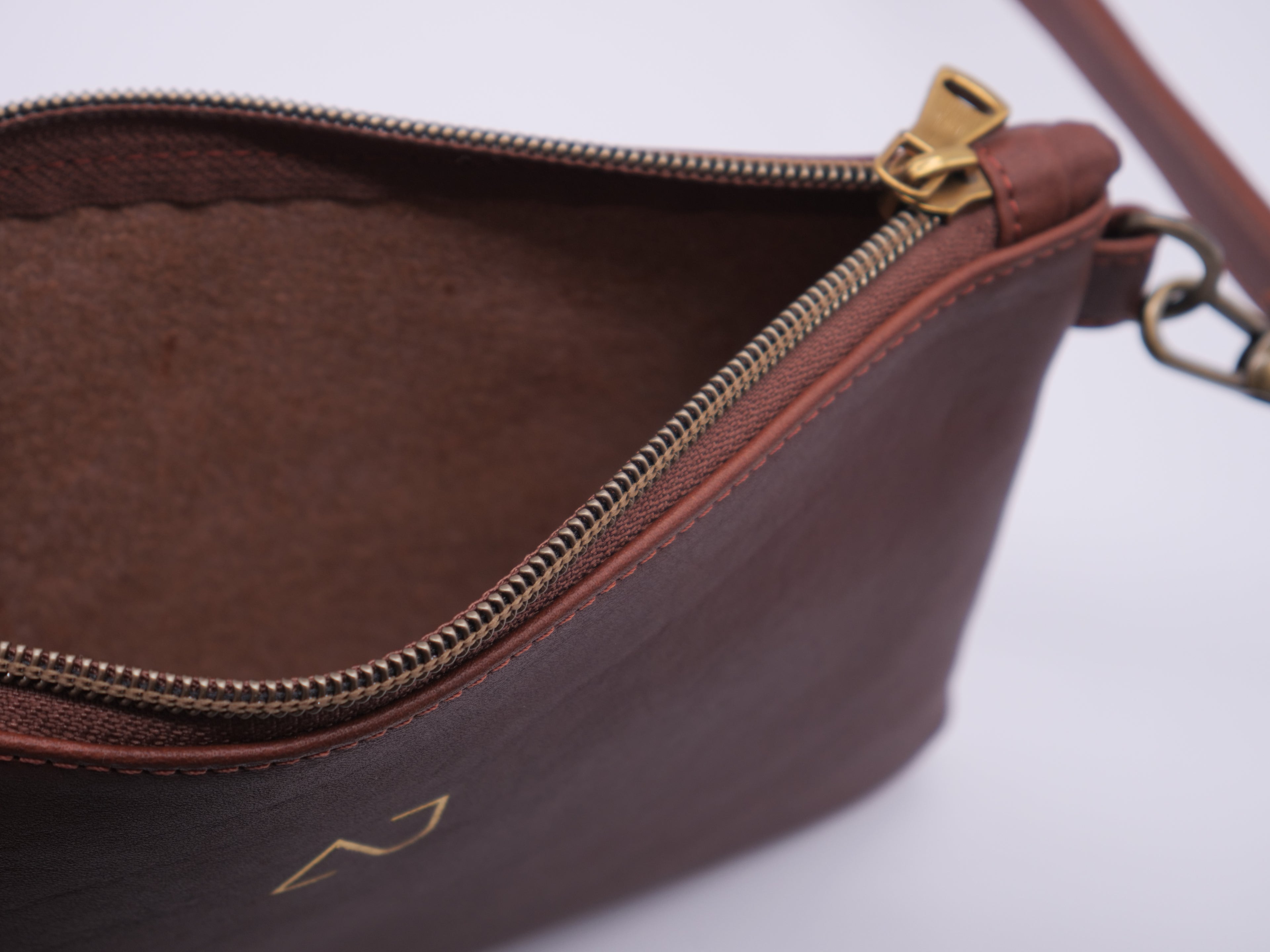 Pochette en cuir MONA Tradition